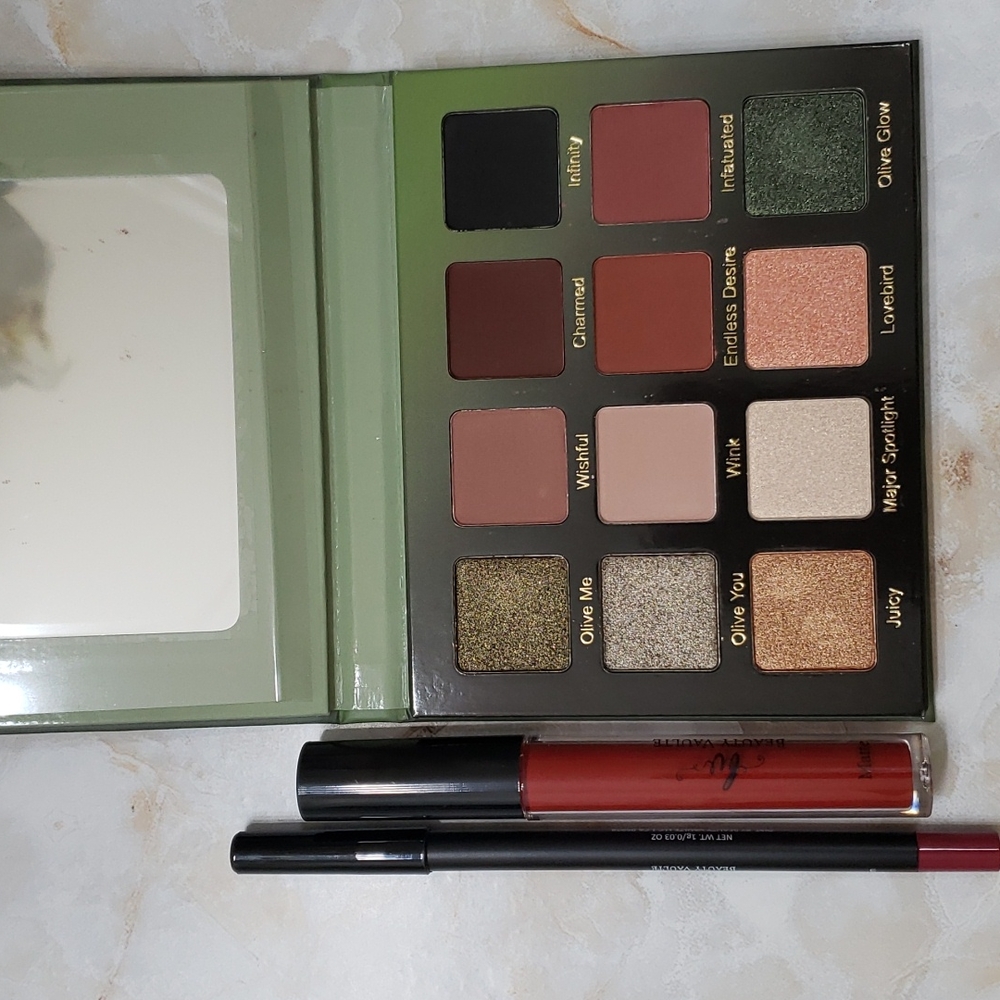 Paleta de ojos y mate liquid lipstick and lip line